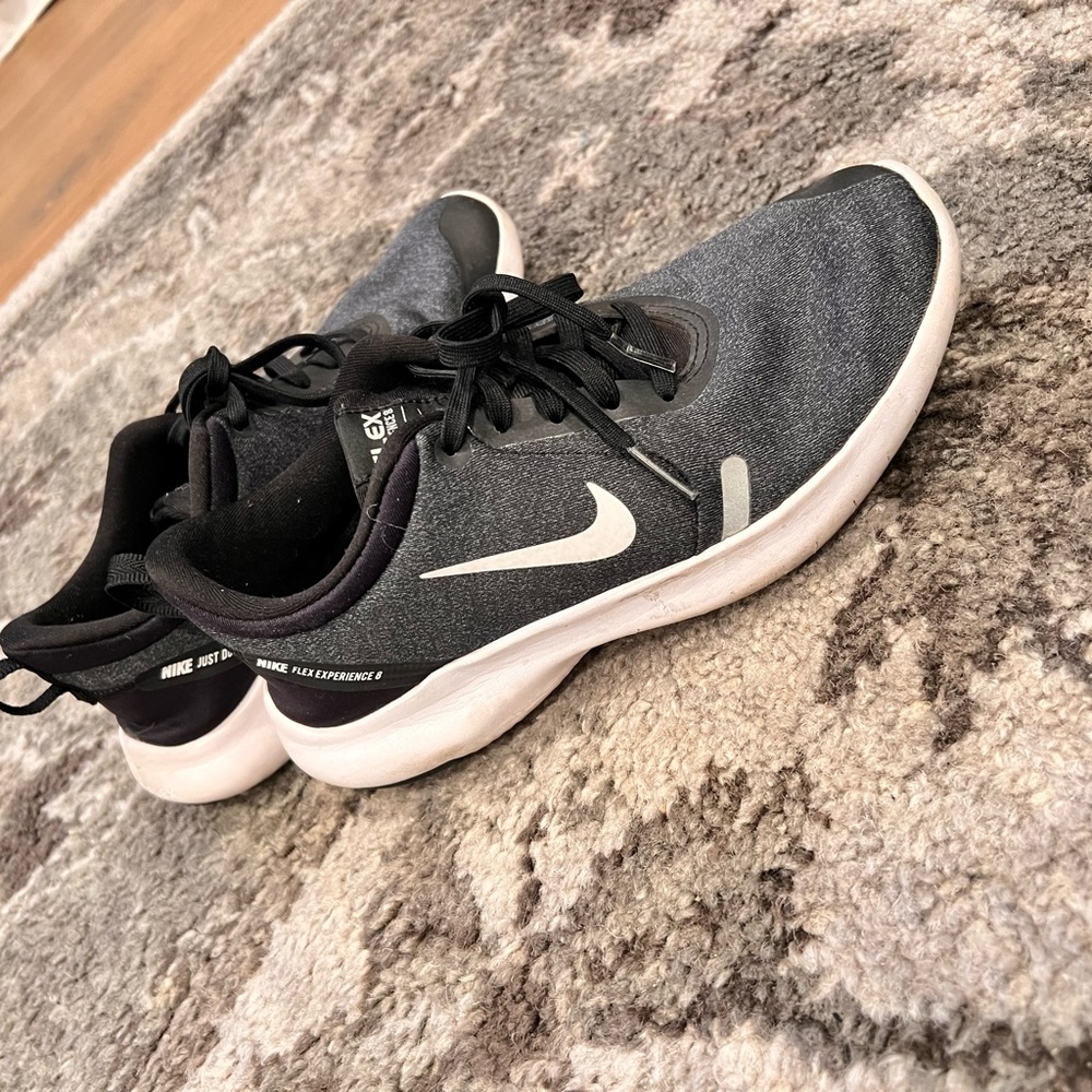 Nike Flex Experience size 6.5 Black